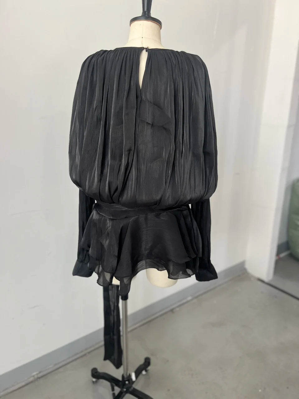 Elegant Ruched Mini Dress For Women Round Neck Lantern Long Sleeve High Waist Temperament Dresses Female Fashion 2025 CLOTHING
